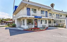 Pleasanton Motel 6